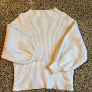 Line and Dot White Sweater Size S